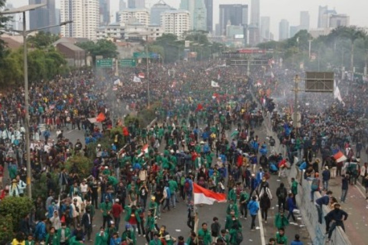 Demo Hari Ini di Jakarta dan Tuntutan Ekonomi Mahasiswa, Sejauh Mana Daya Beli Masyarakat Mampu Bertahan?