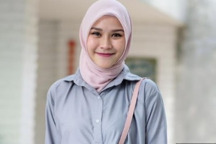 Viral Zaskia Adya Mecca Ikut Demo di Bundaran HI, Bagi Makanan Gratis untuk Rakyat Gandeng Aliansi Ibu Indonesia