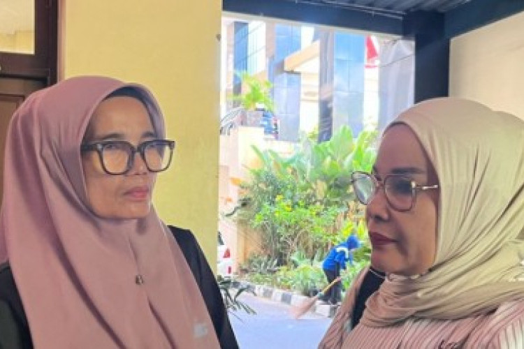 Temukan Banyak Kejanggalan, Keluarga Guru PPPK yang Tewas di Mes Polisi Lapor Propam dan Dicecar 60 Pertanyaan