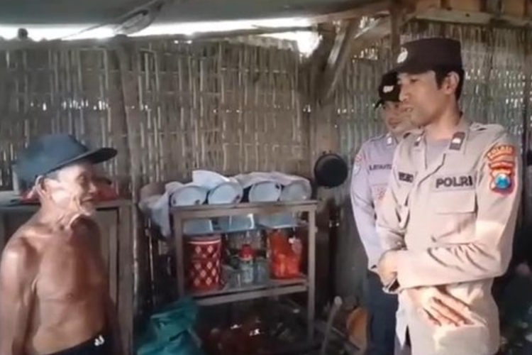 Kisah Mbah Suparman Hidup Sebatang Kara Undang Tangis Pilu Warganet, Polisi Berikan Bantuan Sembako