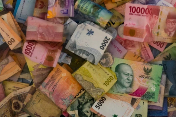 WADUH! Kurs Rupiah Tembus Rp18.000 per Dolar AS Hari Ini, Cek di Sini Penyebab dan Pengaruhnya Pada Ekonomi Nasional