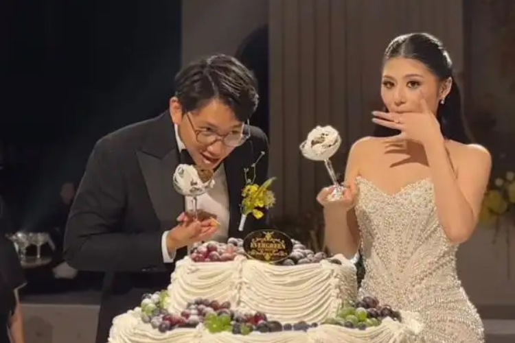 Lydia ONIC Resmi Menikah dengan Daniel Williem! Tampil Anggun dengan Balutan Gaun Putih di Bali