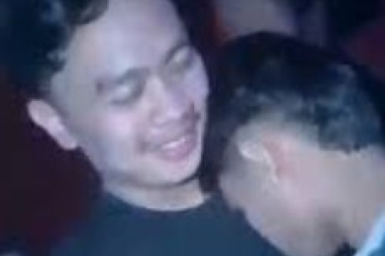 Polisi Tetapkan 3 Tersangka Kasus Video Viral Aktivitas Asusila Sesama Jenis, Kelab Malam Theater Night Mart Karawang Disegel